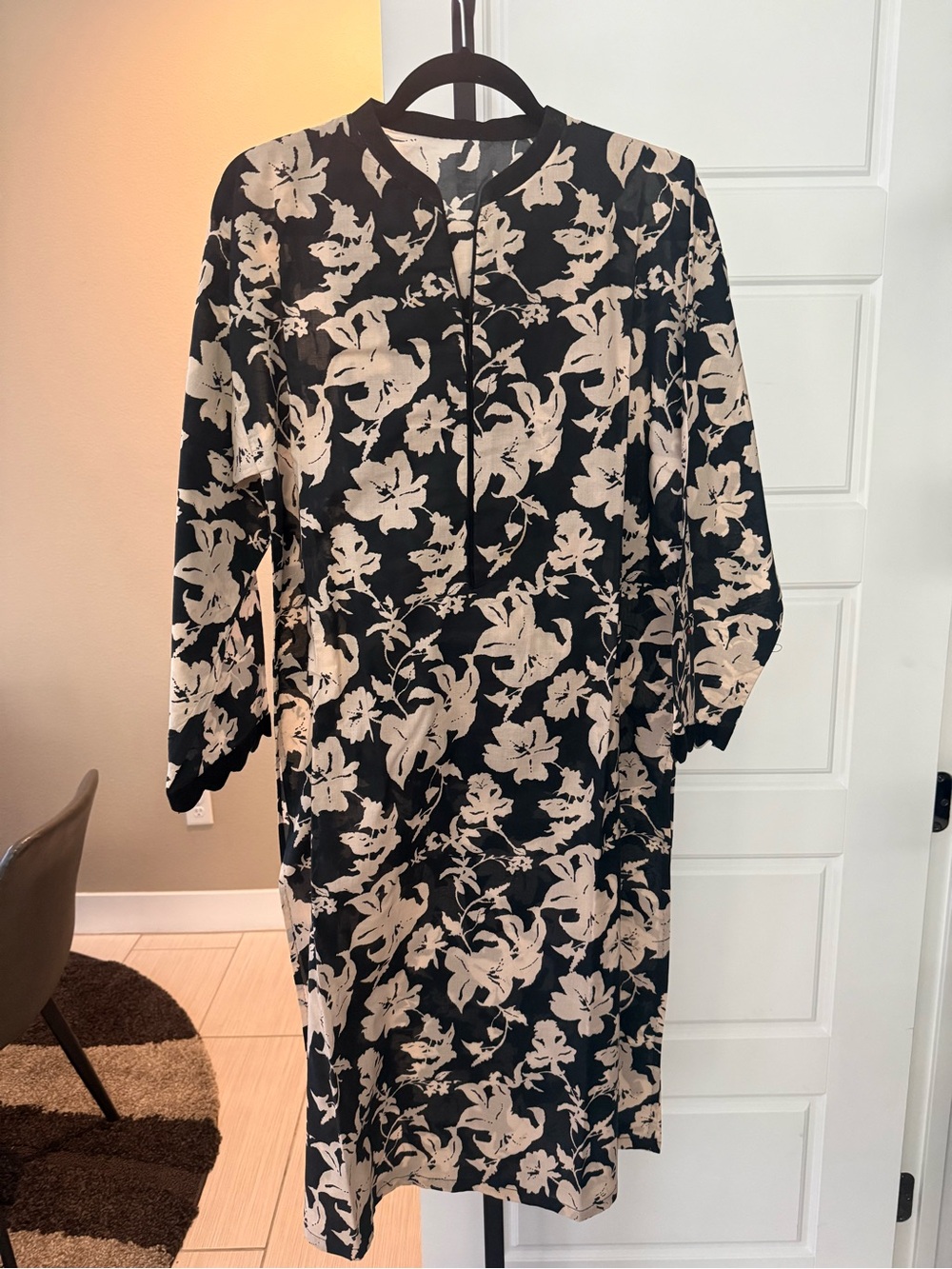 Black Floral Long Sleeve Shift Dress - Elegant Neutral Print